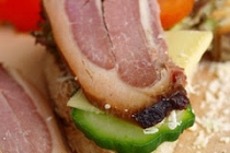 Sandwich cu sunca fiarta: Guest-post Bucatar Maniac