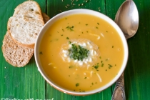 Supa de morcovi cu ghimbir, chili si lapte de cocos (Carrots creamy soup, with chili, ginger and coconut milk)