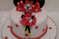 Tort si cupcakes cu Minnie
