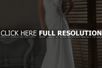 Sophisticated Strapless Wedding Dress