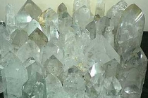 Purificarea si incarcarea cu energie a cristalelor