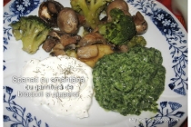 Spanac cu smantana si garnitura de broccoli si ciuperci