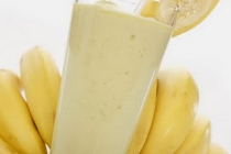 Smoothie de banane, pere şi gheaţă